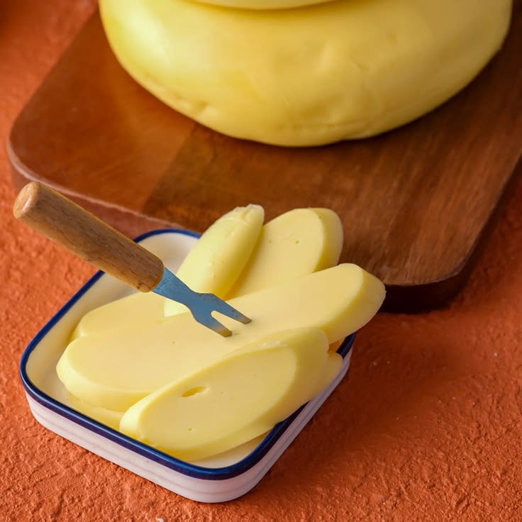 Iğdır Göbek Kaşar Peyniri – Yoğun Aromalı Doğal Kaşar